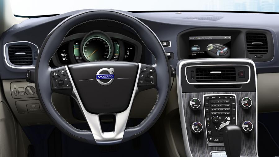  Volvo V60 Plug-in Hybrid 2011 года  (фото 23 из 68)